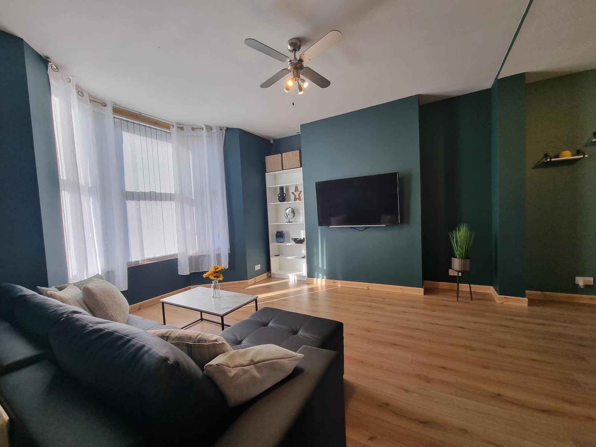 Anfield Luxe Retreat - Stylish Stay With Parking - Steps From Stadium - Short Drive To City Centre Λίβερπουλ Εξωτερικό φωτογραφία