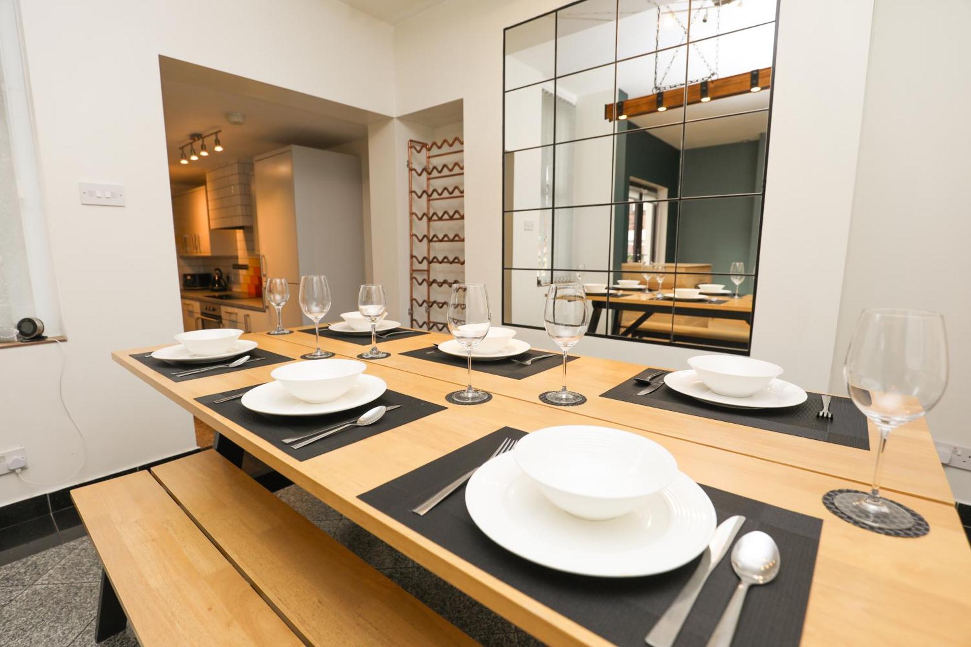 Anfield Luxe Retreat - Stylish Stay With Parking - Steps From Stadium - Short Drive To City Centre Λίβερπουλ Εξωτερικό φωτογραφία